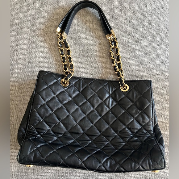 Michael Kors Soft Leather Handbag - Picture 2 of 5